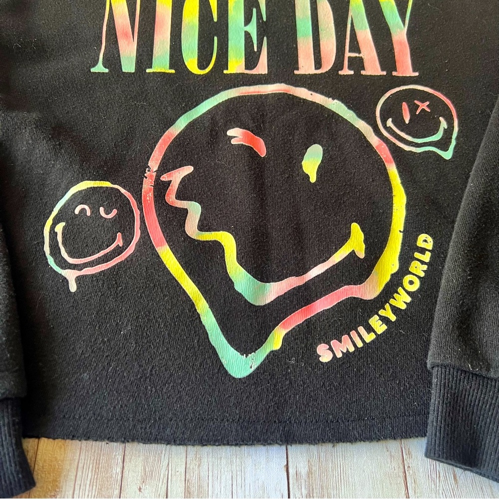 Smiley World Have A Nice Day Sweatshirt - Picture 6 of 8
